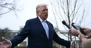 ايران تنفي .. ترامب: محادثات “مثمرة للغاية” مع إيران وتأجيل ضربات محطات الطاقة والكهرباء 5 أيام